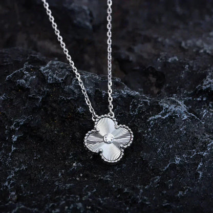 [Vicky]CLOVER  15MM DIAMOND LASER NECKLACE SILVER