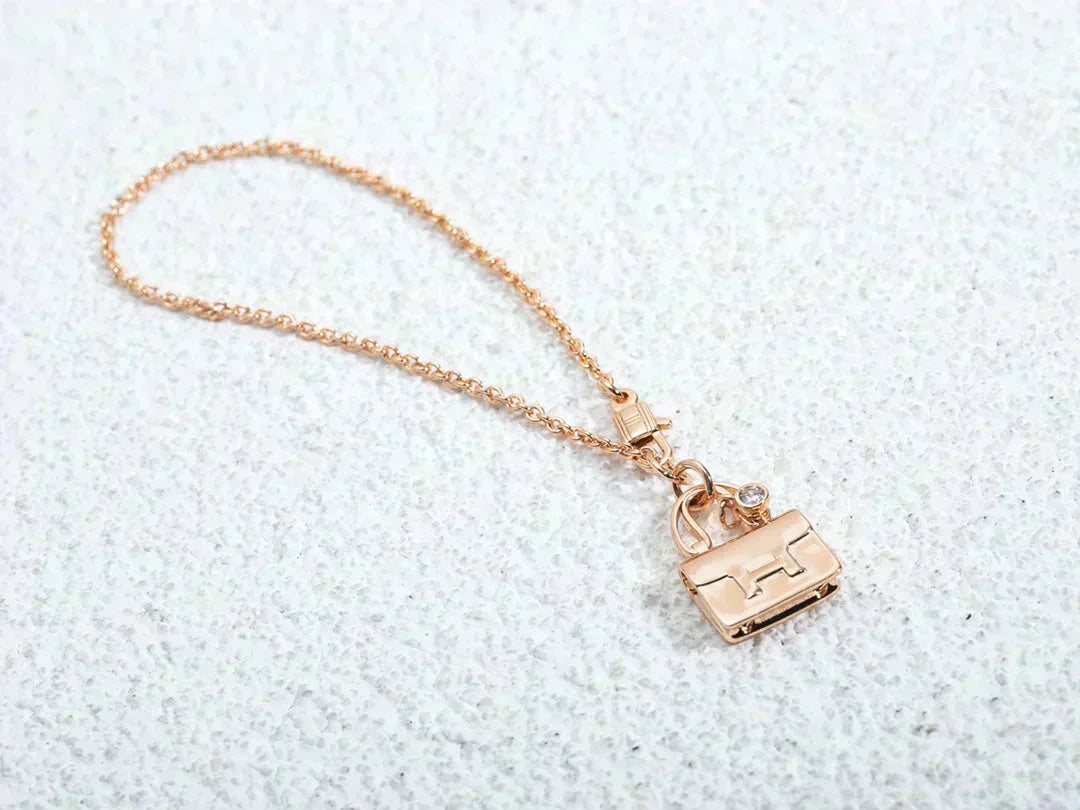 [Vicky]AMULETTE PEDANT ROSE GOLD NECKLACE
