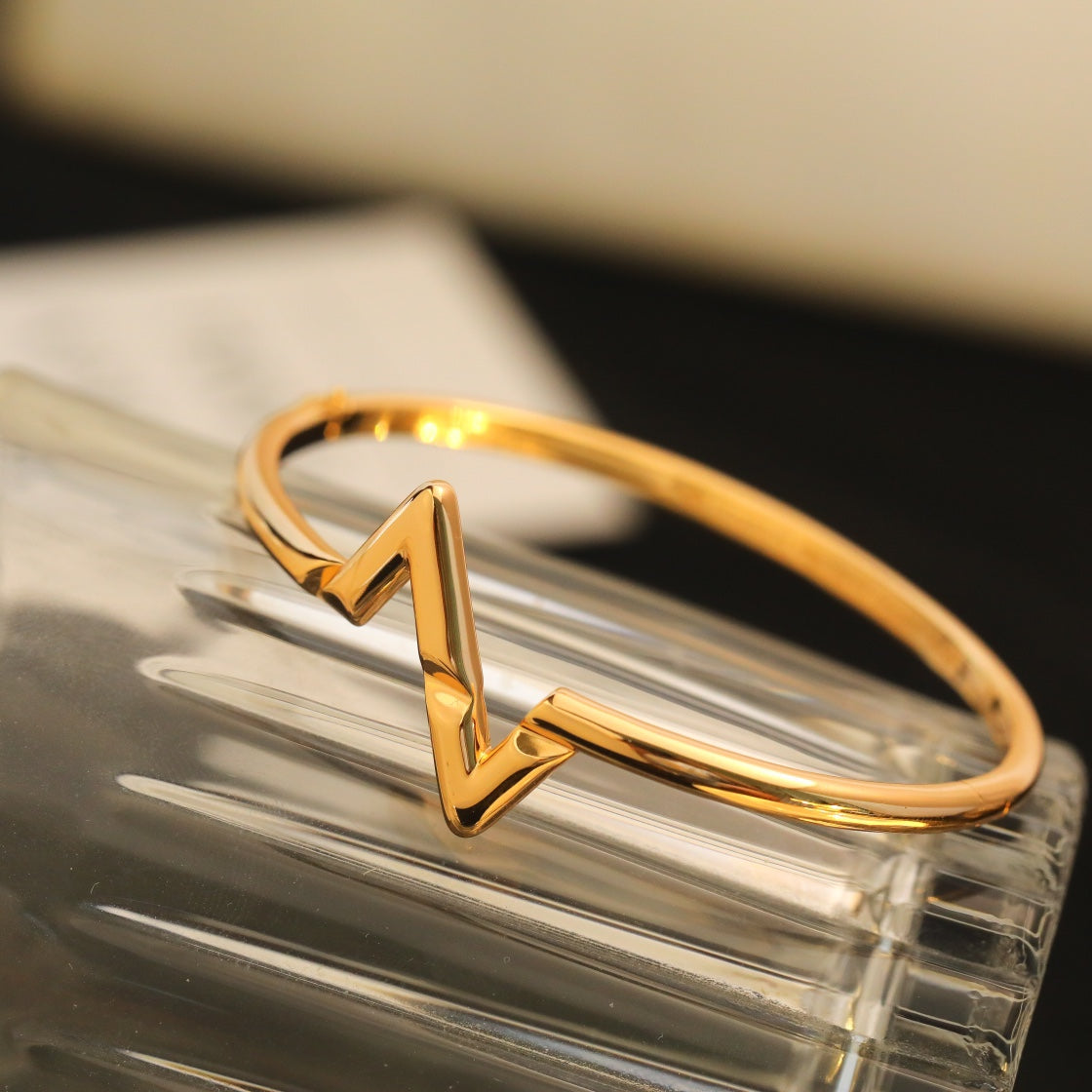 [Vicky]VOLTE UPSITE DOWN BRACELET