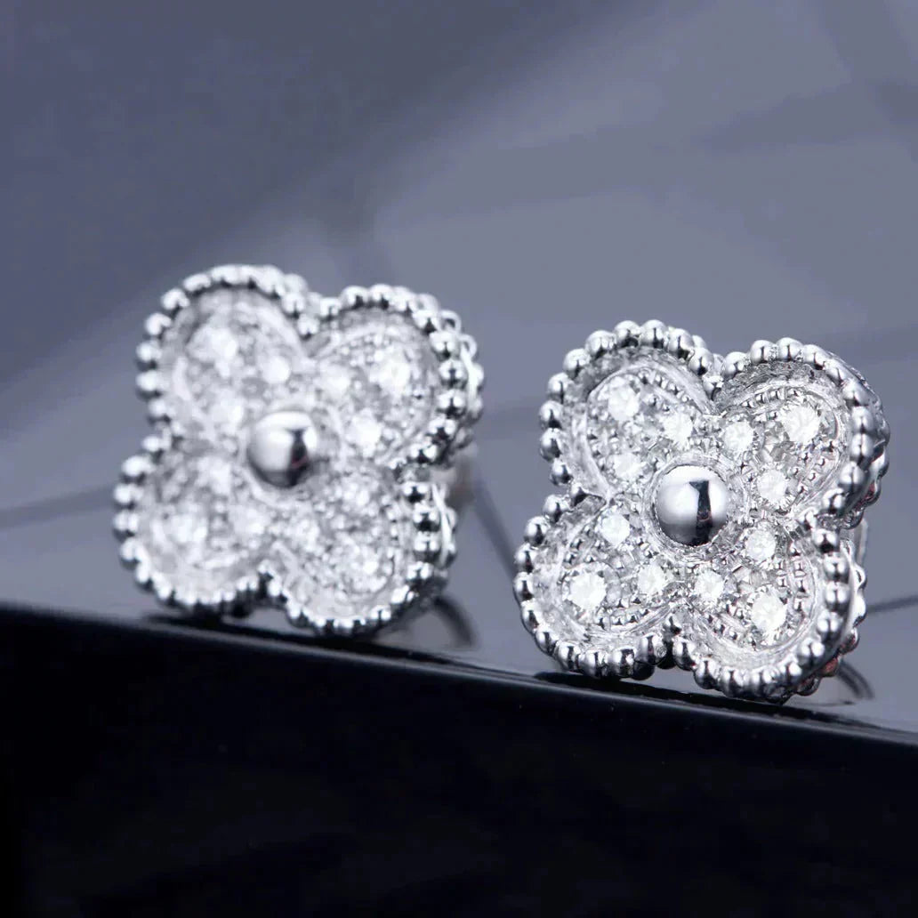 [Vicky]CLOVER 1 MOTIFS DIAMOND STUD EARRINGS SILVER