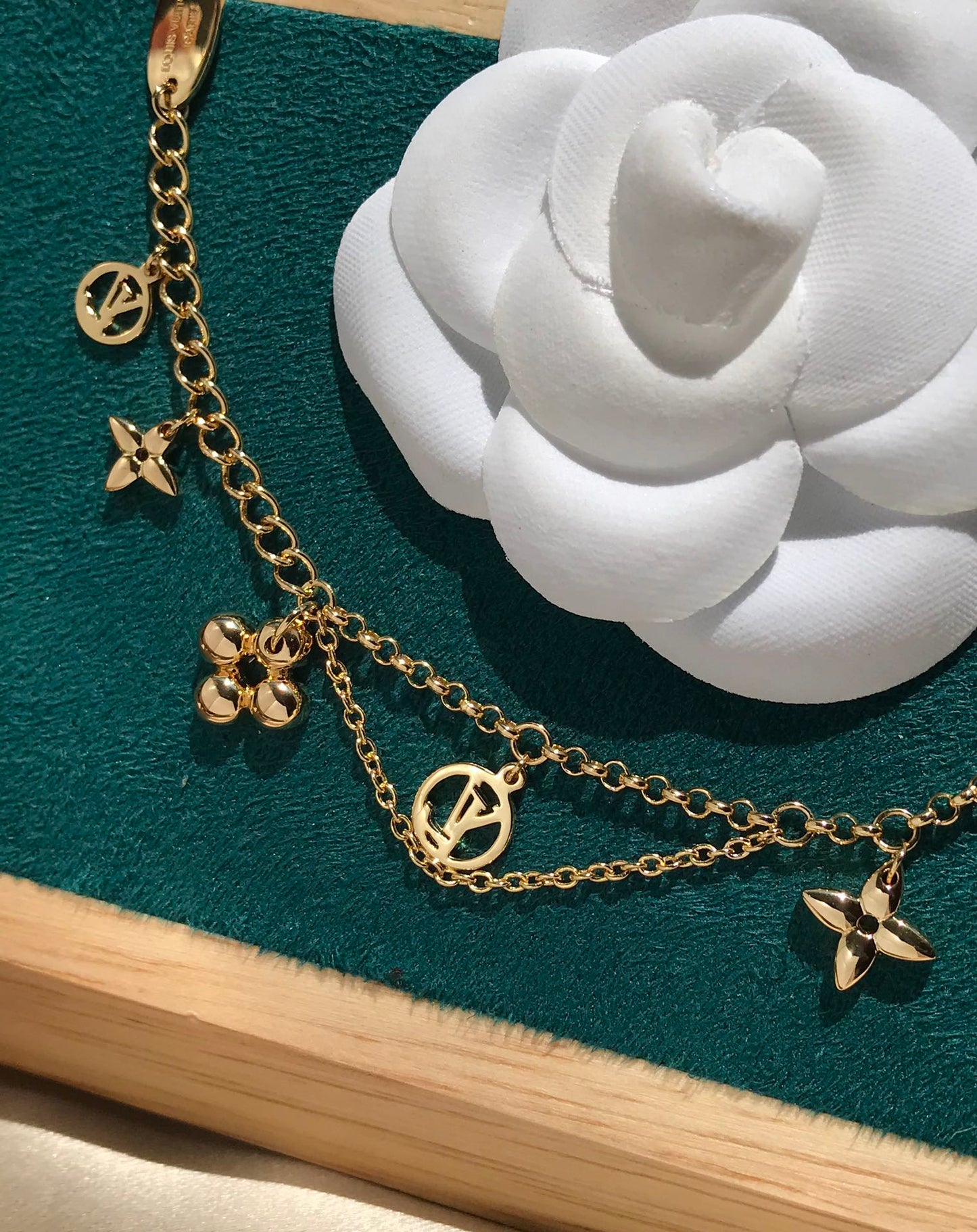 [Vicky]BLOOMING PINK GOLD MOP BRACELET