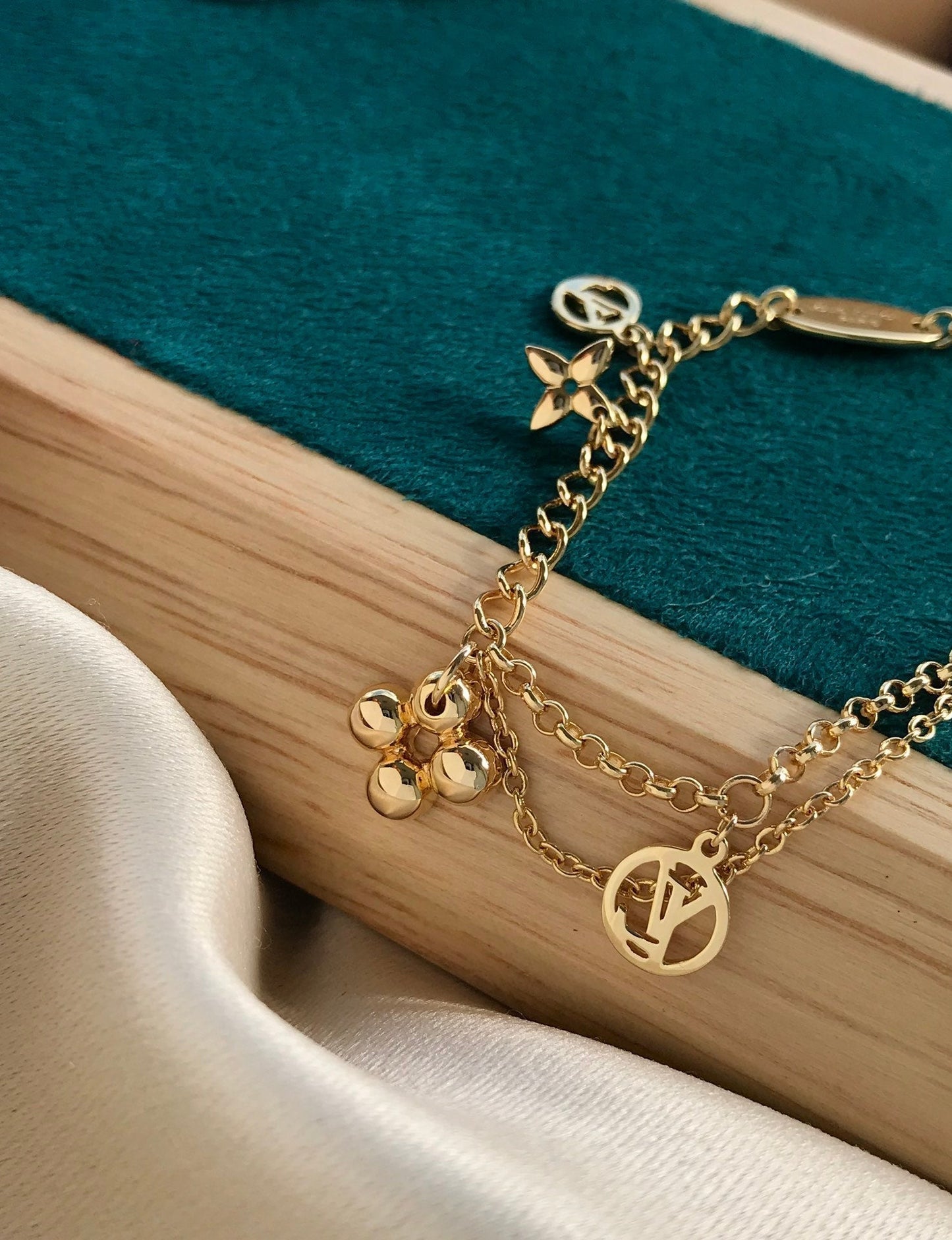 [Vicky]BLOOMING PINK GOLD MOP BRACELET