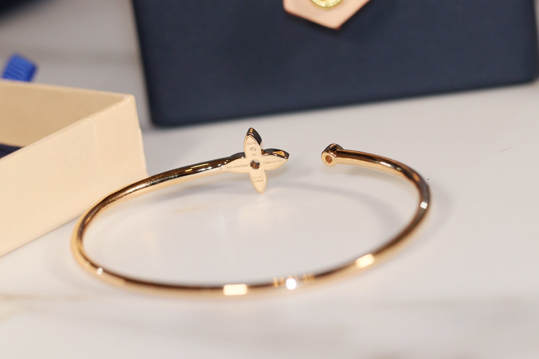 [Vicky]IDYLLE GOLD OPEN BRACELET DIAMOND PAVED