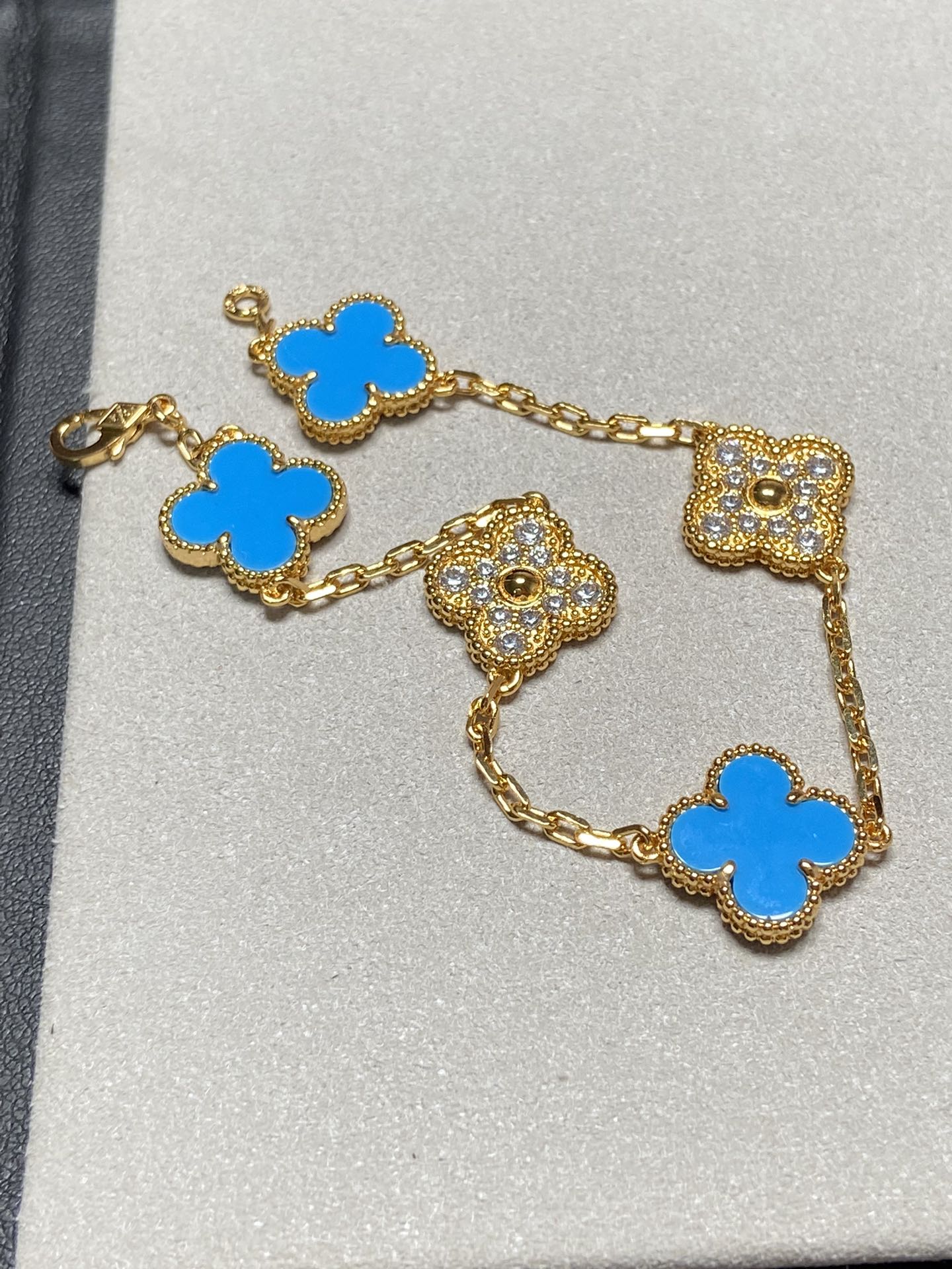 [Vicky]CLOVER 5 MOTIF BLUE CHALCEDONY DIAMOND GOLD BRACELET