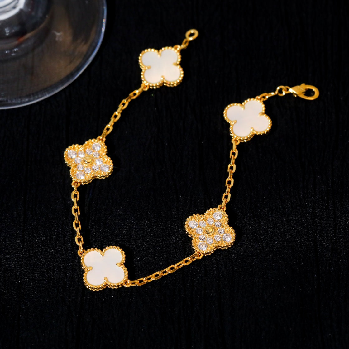 [Vicky]CLOVER BRACELET 5 MOTIF WHITE MOP DIAMOND