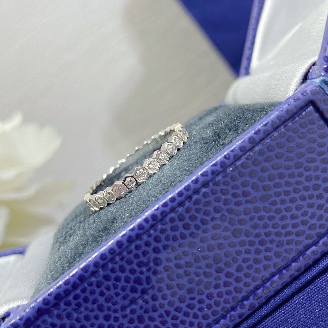 [Vicky]BEE LOVE DIAMOND PAVED SMALL RING