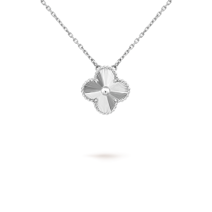 [Vicky]CLOVER 15MM LASER NECKLACE SILVER