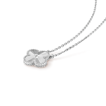 [Vicky]CLOVER 15MM LASER NECKLACE SILVER