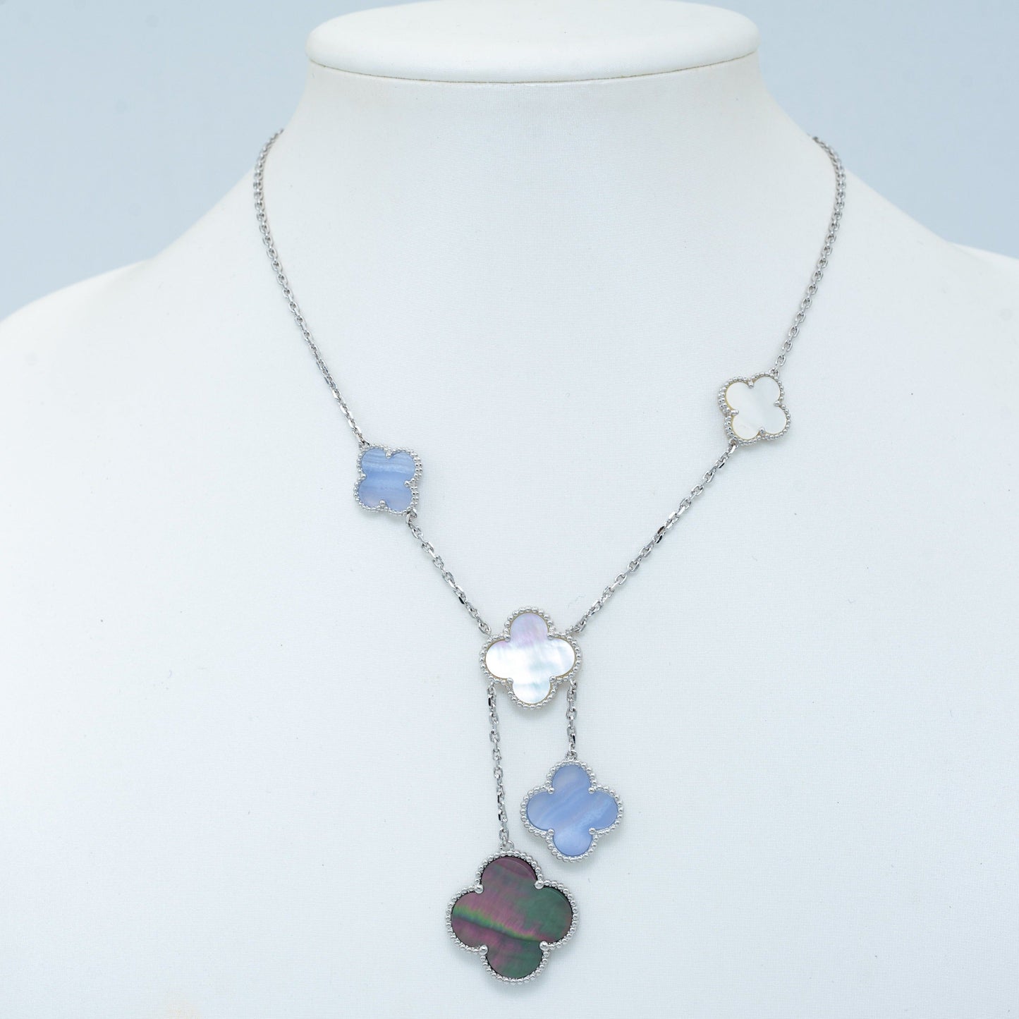 [Vicky]CLOVER MOP CHALCEDONY NECKLACE SILVER 6 MOTIF