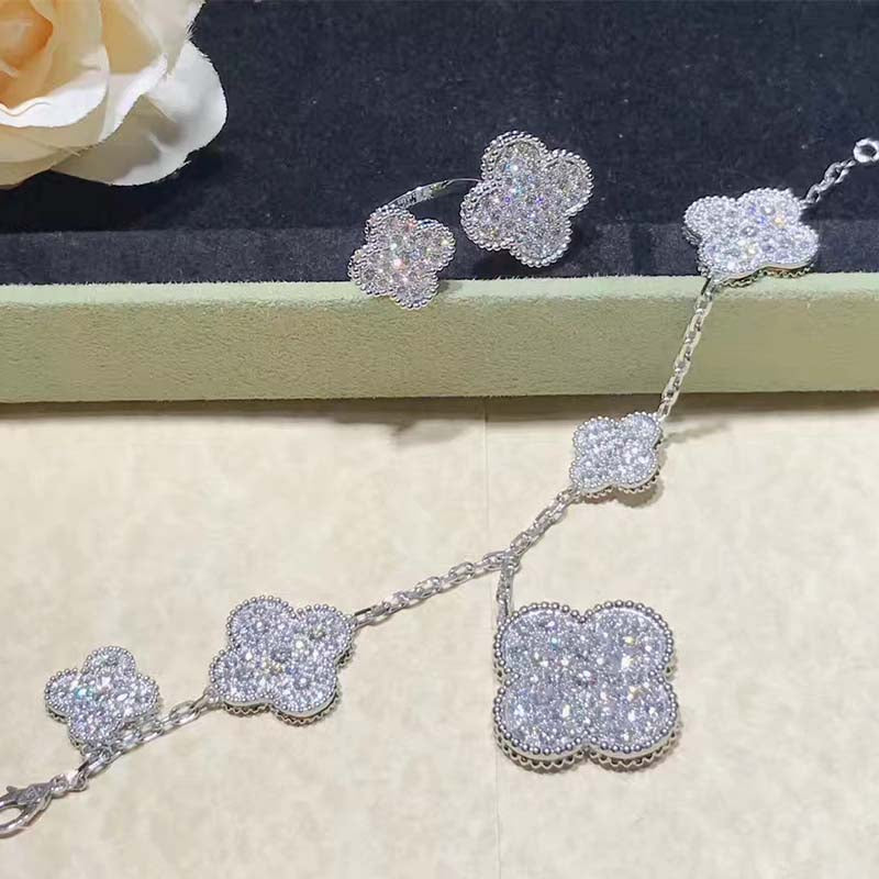 [Vicky]CLOVER 6 MOTIFS SILVER DIAMOND BRACELET