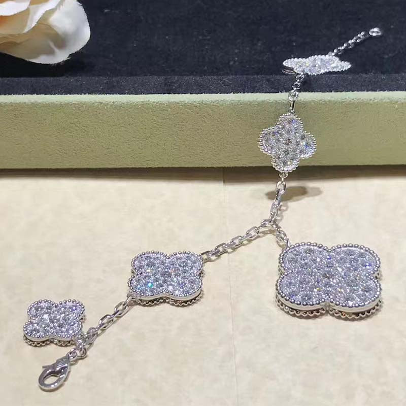 [Vicky]CLOVER 6 MOTIFS SILVER DIAMOND BRACELET
