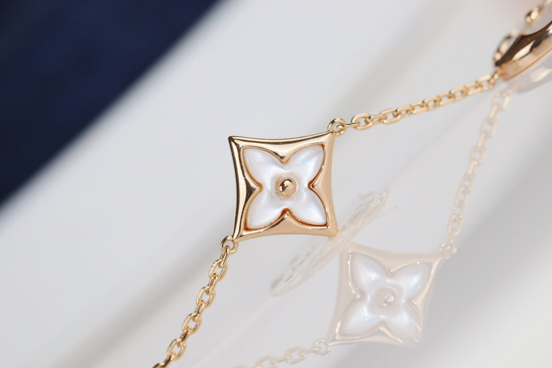 [Vicky]LEAF CLOVER BRACELET