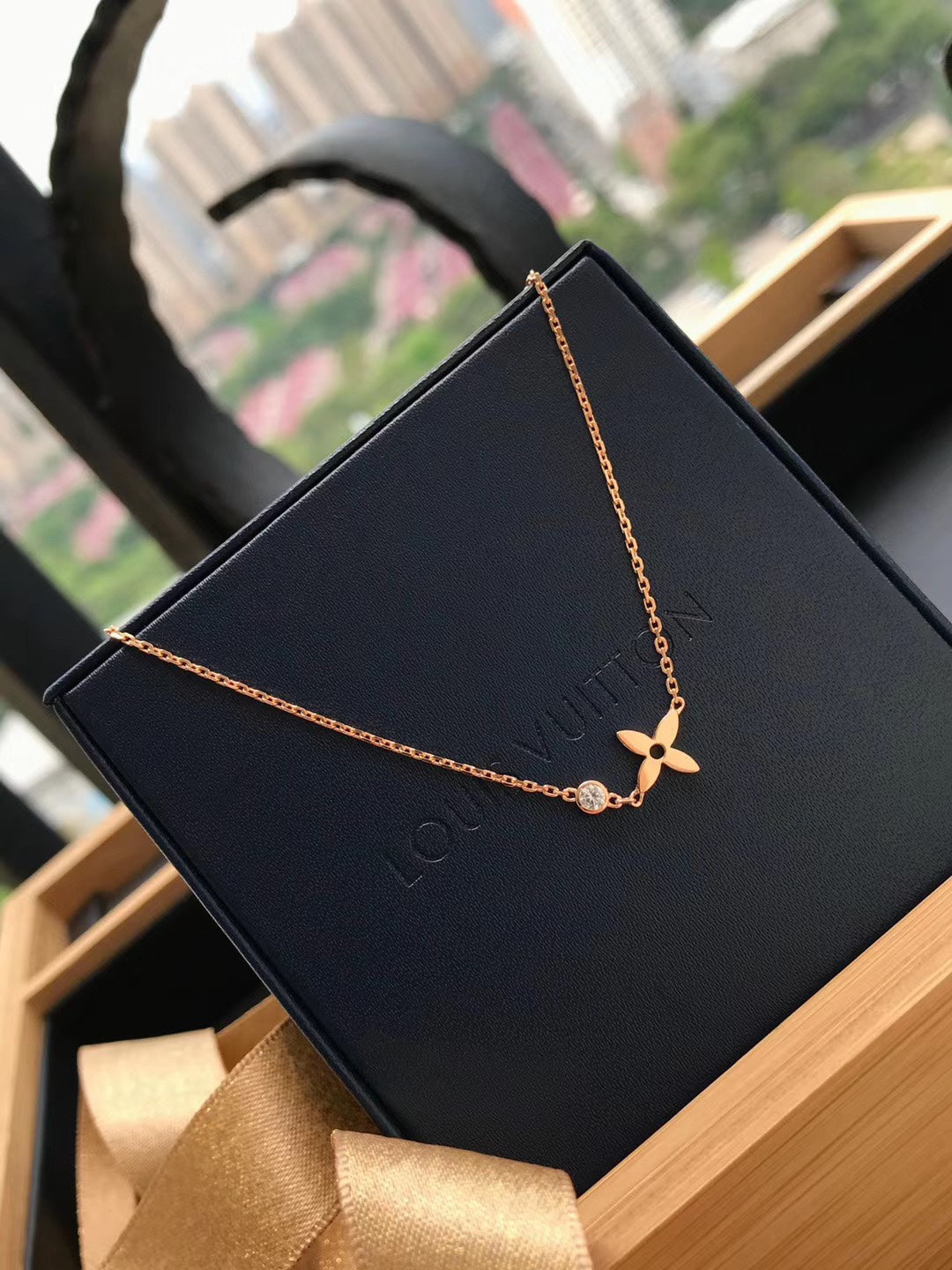 [Vicky]BLOSSOM PENDANT PINK GOLD AND DIAMOND